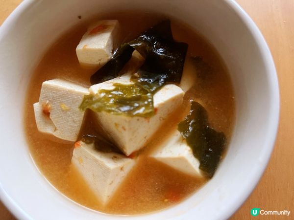 營養豐富「番茄豆腐海藻味噌湯」