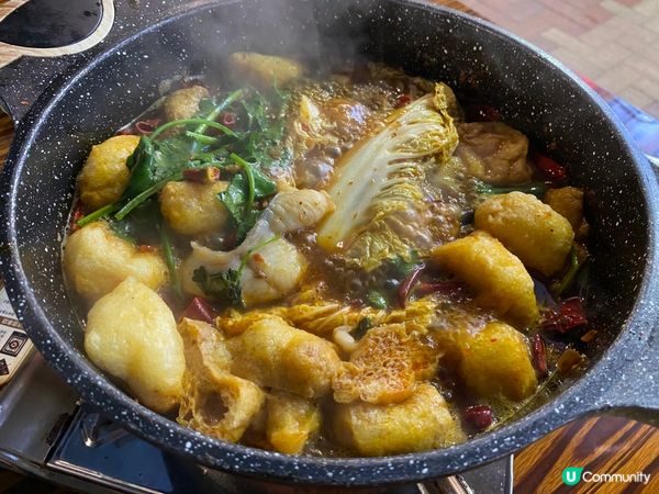 其實我唔太記得間舖叫咩。。不過間舖既肥腸魚是十分好食😋。肥腸...