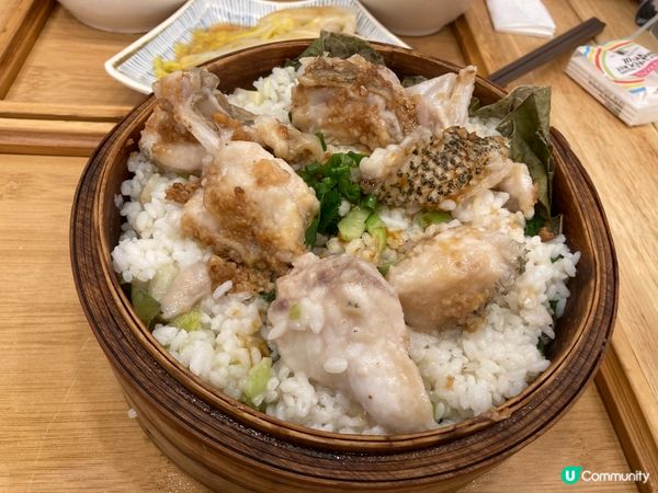 籠仔蒸飯，有不同種類肉海鮮，我點了龍躉蒸飯，新鮮好味，另有不...