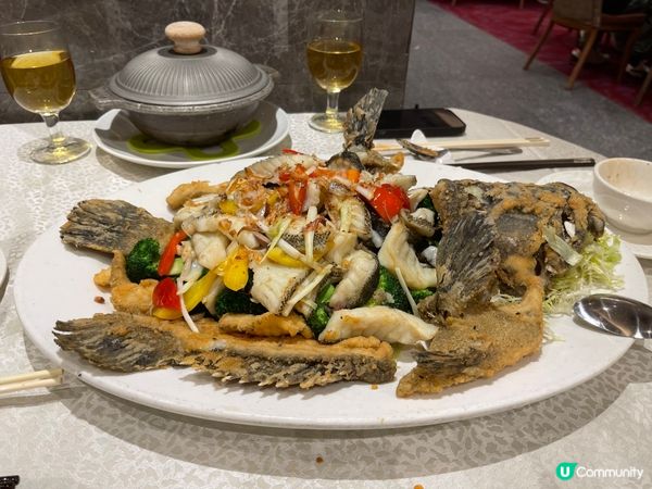 食魚大餐，雖然未到端午節但我又去飯堂開飯，叫左大老虎斑，新鮮...