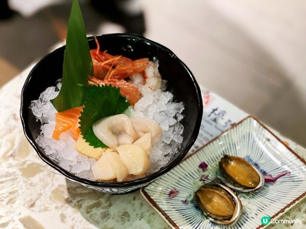 荃灣的大鴻輝中心出名有很多任飲任食的餐廳，其中這間經營多年的...