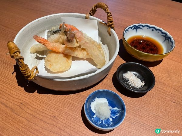 日本北海道石狩川大閘蟹～😆其實唔知啱唔啱時間吃，肉質實淨，都...