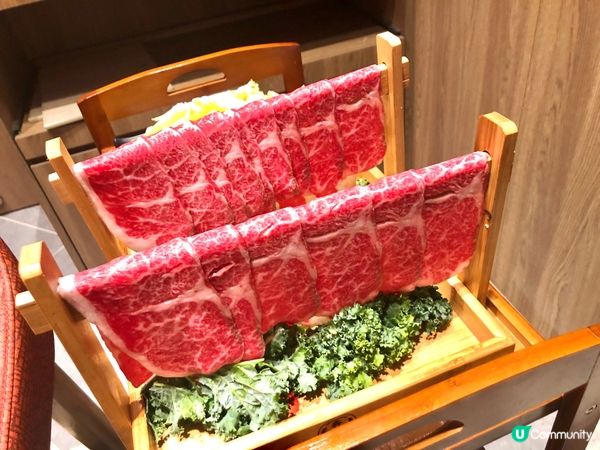 青衣城新開了一間自助火鍋店 — 犇陣，和牛及海鮮的質素很好，...