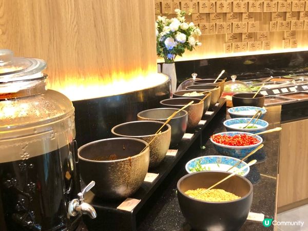 青衣城新開了一間自助火鍋店 — 犇陣，和牛及海鮮的質素很好，...