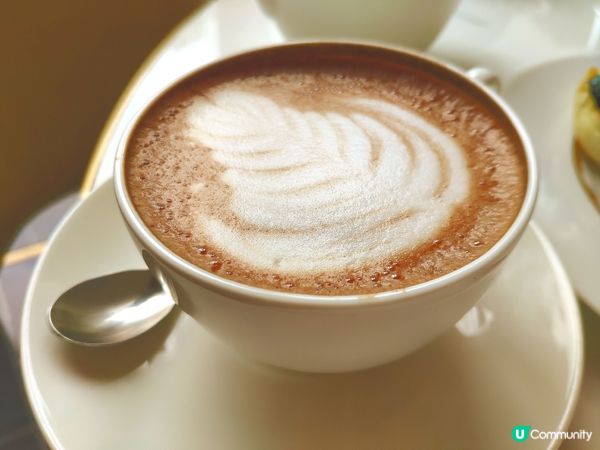 咖啡入口帶有酸味, 到了口腔有股回甘味道, 十分特別。