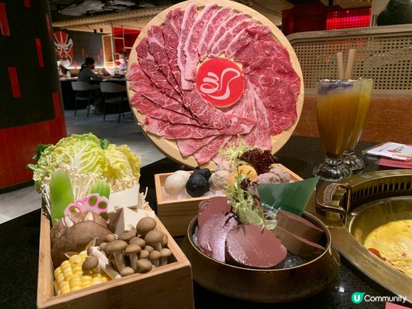 前幾年麻辣火鍋的確令人趨之若鶩，特別有一間餐廳簡直是吃麻辣T...