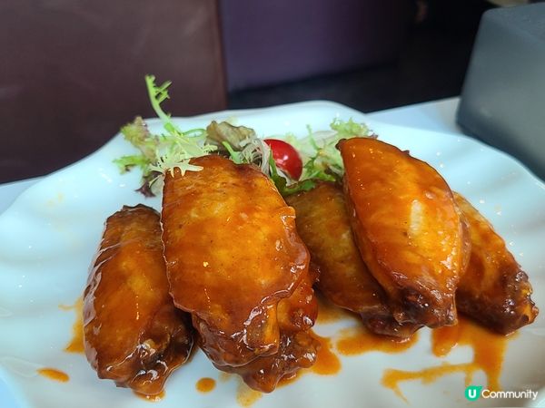 賣相不討好的黑松露雜菌意大利飯同黑到極點的墨汁墨魚意大利粉，...