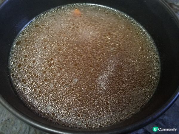 晚餐 : 姬松茸舞松茸鹿茸菇蟲草花烏雞湯 手工鍋貼