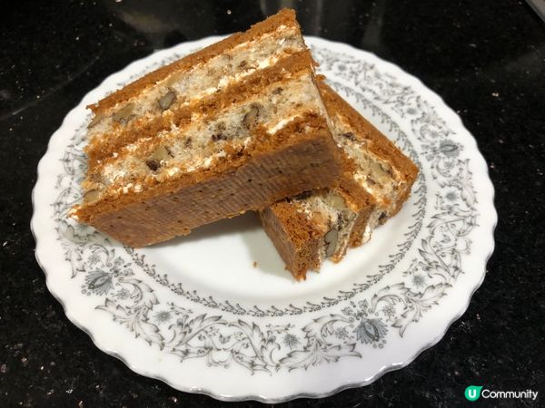 久仰佢嘅拿破崙大名，買咗一條20x8cm。從來冇食過咁香脆嘅...