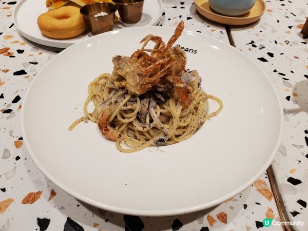 雖然beans 的軟殼蟹黑松露意粉份量不多(女士吃應該夠飽，...