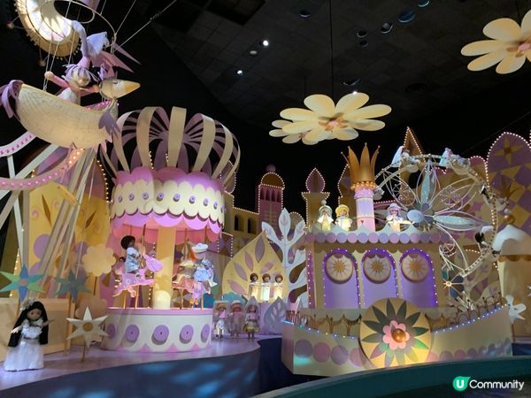 一入嚟小小世界，你就會係咁loop“世界真細小小小，小得真奇...