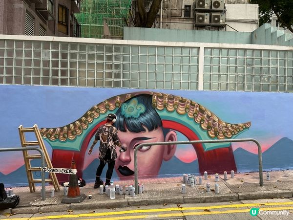 喺太平山街見到有人畫壁畫，充滿藝術感，係一個打卡嘅景點！#生...