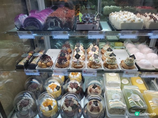 近日經過一間新開張烘焙麵包面，店舖提供多款糕點，布甸包，西餅...