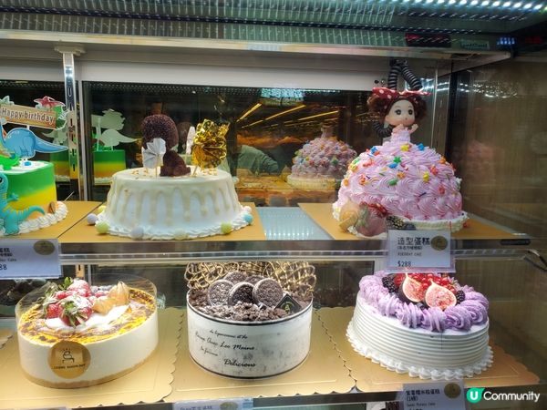 近日經過一間新開張烘焙麵包面，店舖提供多款糕點，布甸包，西餅...