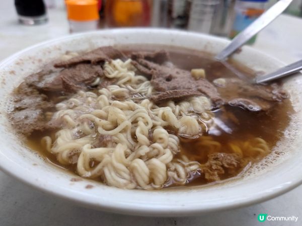 深水埗非常出名的豬潤麵