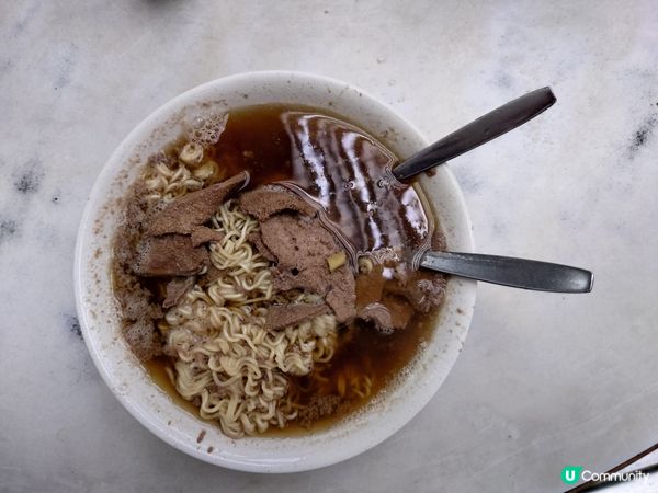 深水埗非常出名的豬潤麵