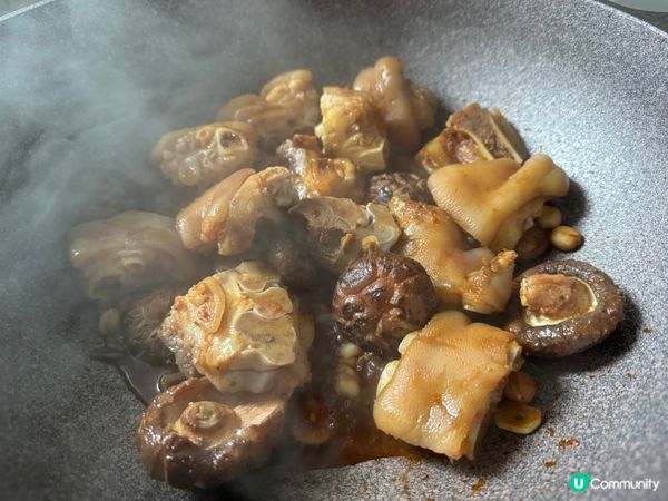 南乳冬菇花生炆豬手