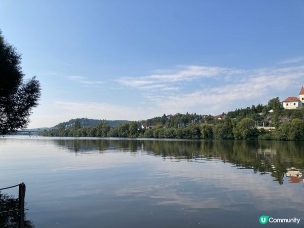 在布拉格看伏爾塔瓦河