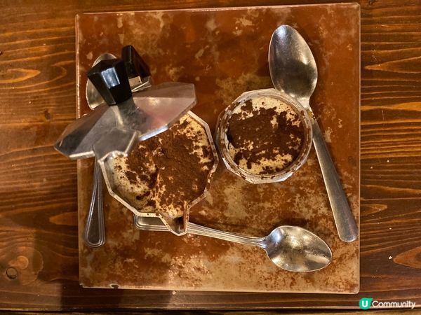 係意大利食造型特別既tiramisu 