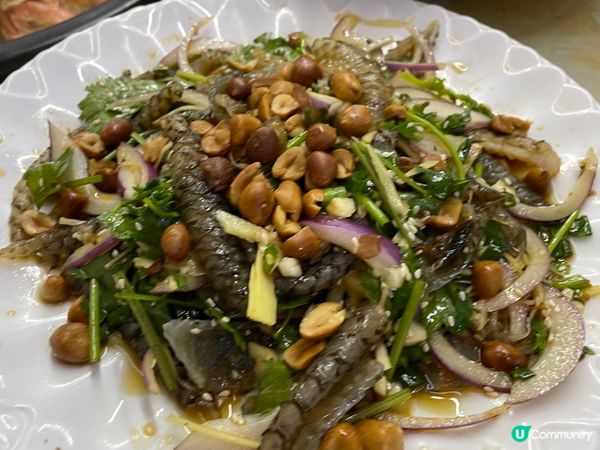 冰鎮咕嚕肉，麻辣魚皮，蒜蓉蒸帶子，炸小饅頭，炸乳鴿