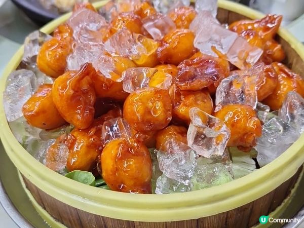 冰鎮咕嚕肉，麻辣魚皮，蒜蓉蒸帶子，炸小饅頭，炸乳鴿