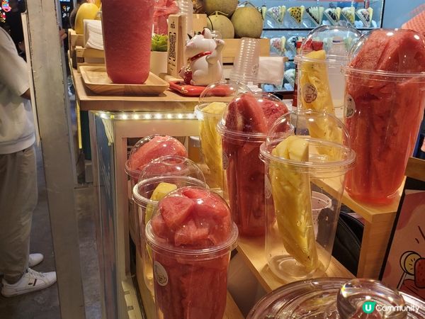 終於到達泰國曼谷啦！超級好天氣陽光普照差不多40度多，熱到就...