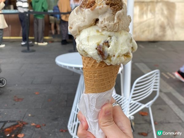 剛剛去了澳洲，在沙漠中滑沙，雖然?到傻?，但係好好玩?食?好...