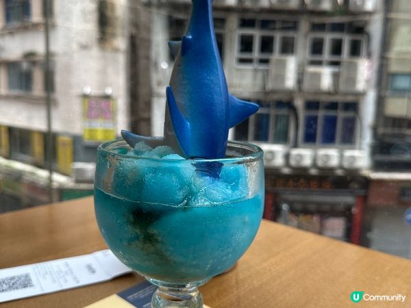 長洲很有夏日的氣息，美食海灘一應俱全，猛烈的太陽，悠揚的海風...