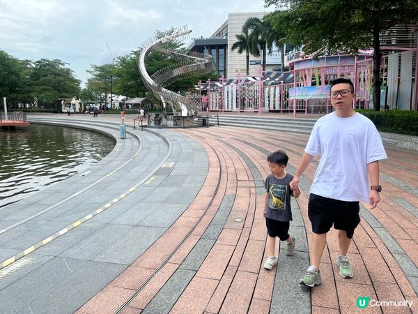 尖沙嘴海旁大泳池視覺藝術，看到都透心涼！去埋海洋公園萬豪食自...