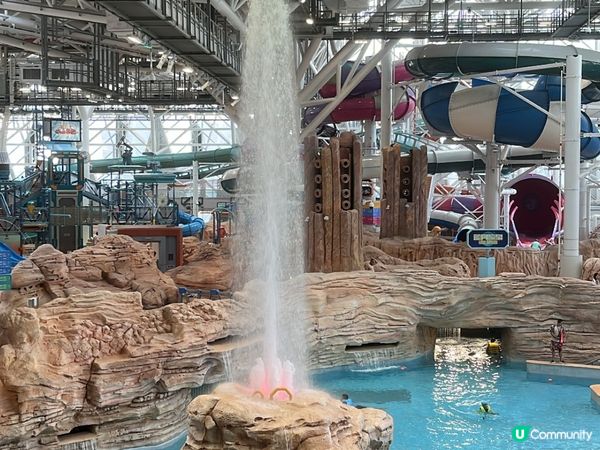 夏日炎炎最適合玩水，我和朋友六月初到了澳門新濠影滙水上樂園，...