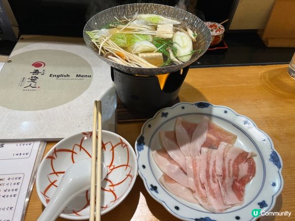 日本鹿兒島出名食黑豚 有各式做法包括炸豬排 黑豚涮涮鍋等 而...