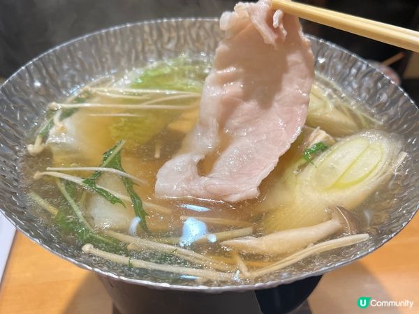 日本鹿兒島出名食黑豚 有各式做法包括炸豬排 黑豚涮涮鍋等 而...