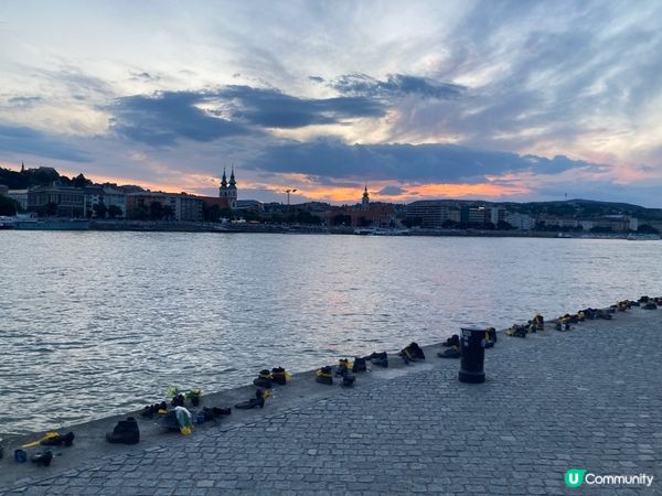 多瑙河岸的鞋子