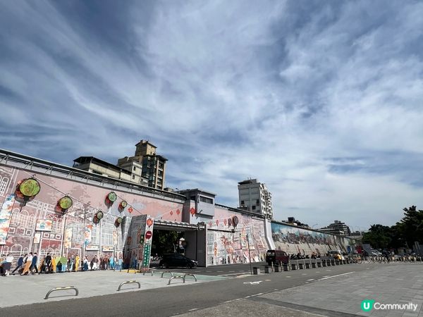 台灣獨具特色的101大樓,迪化街及大稻埕展現了台灣兼容並蓄的...