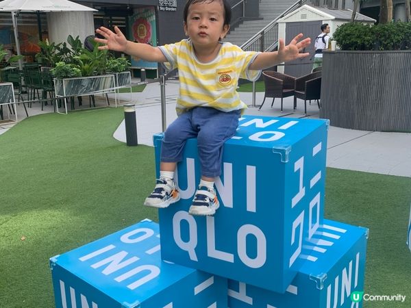 炎炎夏天，我帶住Gavin去左維園上踢足球、到左葵芳新都會U...