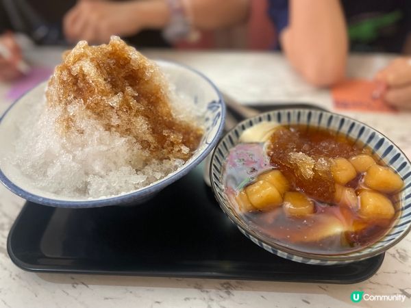 去台北除?行夜市，必須要到大稻埕和迪化街商圈，有很多地道美食...