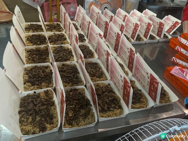 去台北除?行夜市，必須要到大稻埕和迪化街商圈，有很多地道美食...