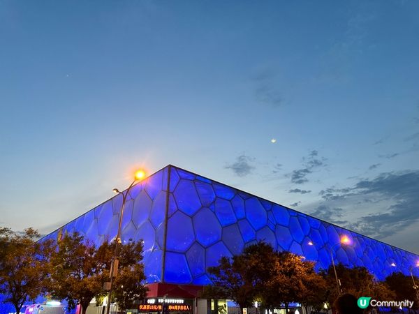 北京好適合去，可以見到書中所教，有國家體育館，水立坊，天壇公...