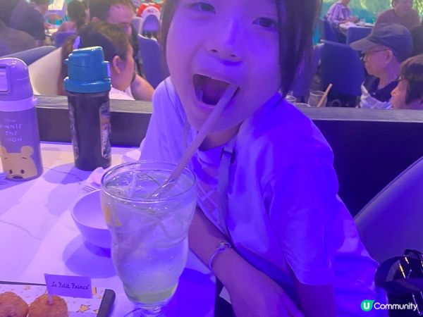 小朋友最鐘意去海洋公園，園入面企鵝餐廳食物非常吸引，每次玩到...