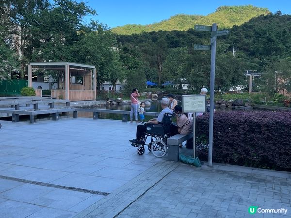 去了不同沙灘及公園，享受陽光！好開心！