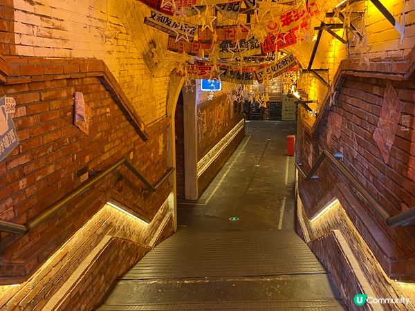 趁住睇完戲的熱潮特登過?深圳的老街站打卡。裝飾很用心，打做八...