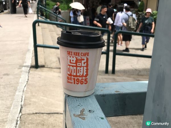 澳門之旅，澳門三盞燈麵食咖啡室，咖喱羊肉飯套餐，羊肉入味，咖...