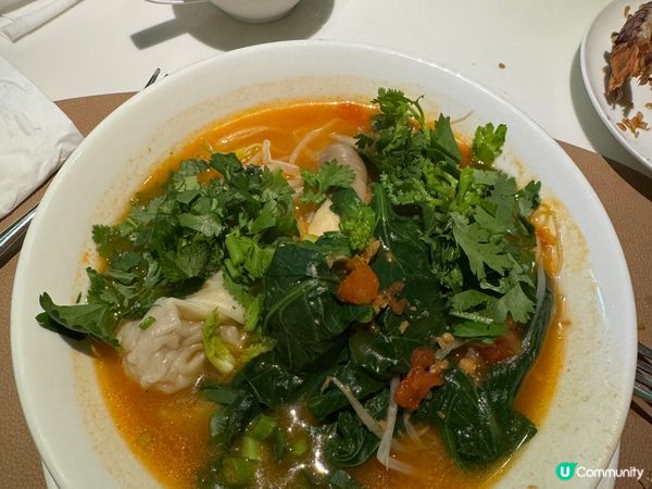 南灣如心酒店自助晚餐，海鮮好多款式，長腳蟹、麵包蟹、凍蝦、瀨...