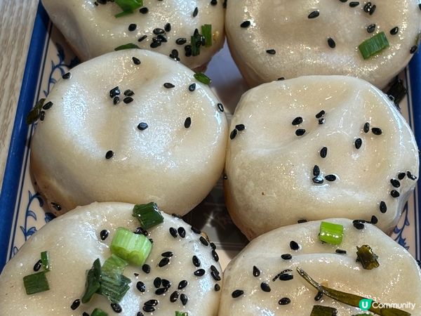 大圍劉興記招牌爆汁脆底生煎包一流，連湯都可以飲，不肥膩！