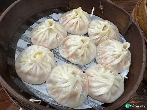 以上是上海著名美食的介紹。1. 萊萊小籠出品的必食蟹粉小籠包...