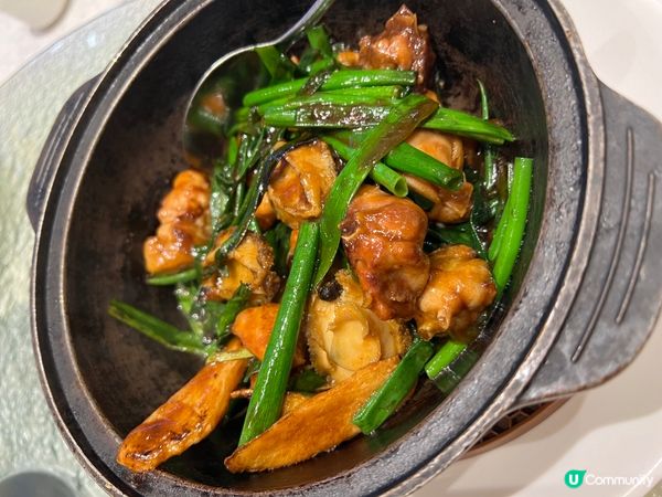 茶皇殿，帝皇蟹套餐，款式多，味道好，食材也新鮮，服務員態度很...