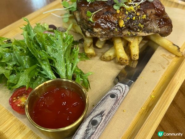 Be leaf 是一間西餐廳，位於觀塘區，食物賣相吸引而且好...