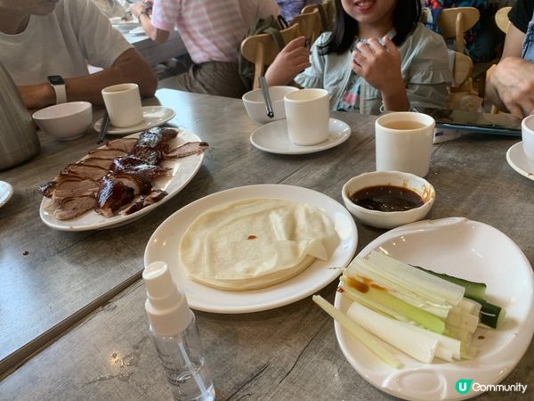 這次是介紹位於海之戀商場的老掌櫃東北菜館，味道不錯，份量和價...