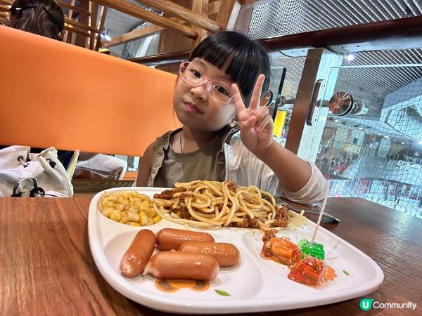 小熊cafe,係好多人嘅打卡熱點，小朋友好鍾意個環境。亦都有...