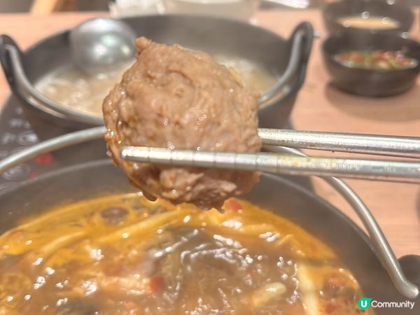 位於旺角的築間幸福火鍋店很高質！ 食品質素很高！店員有禮 服...